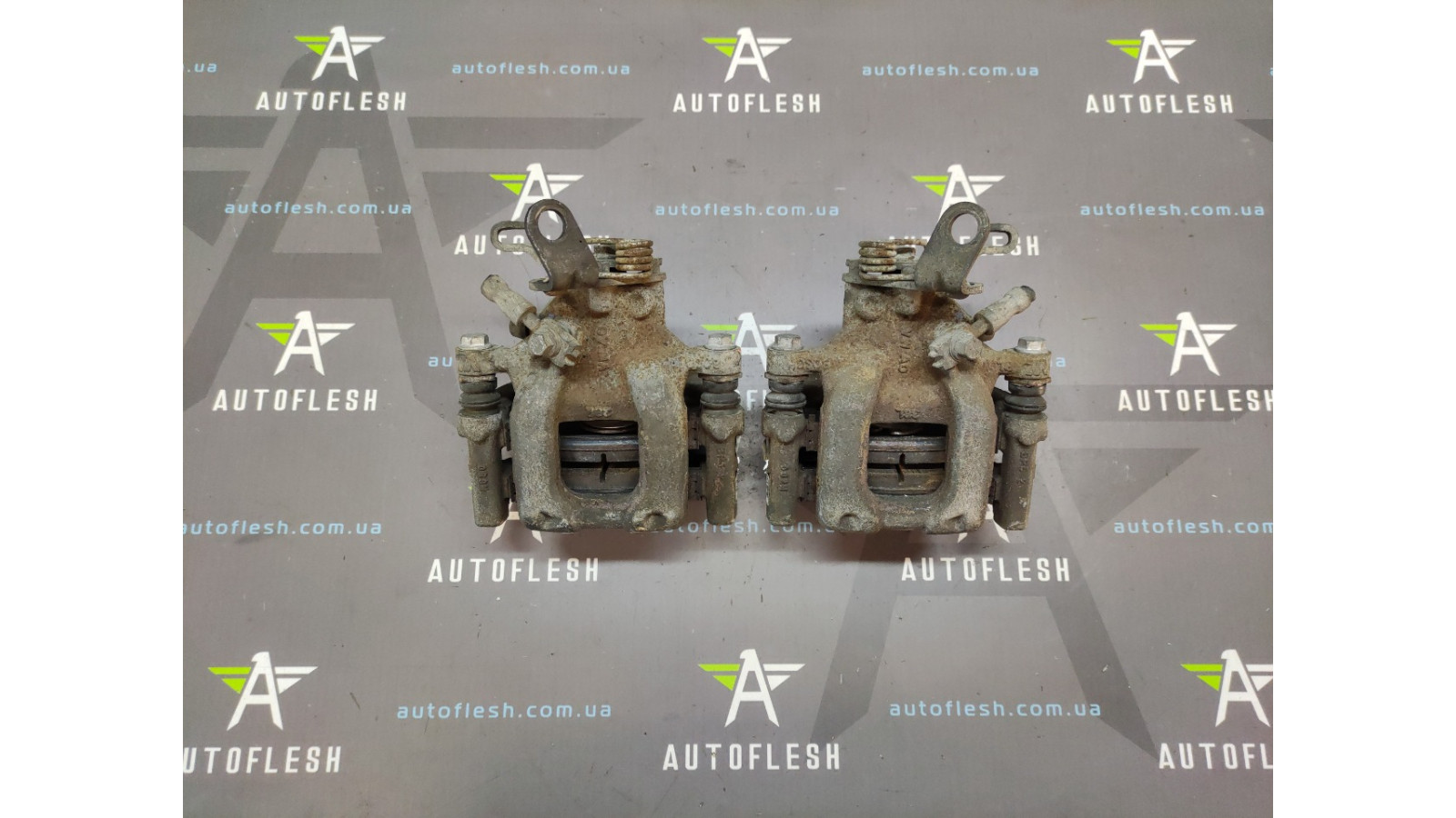 Б/в супорт задній лівий/ правий W08470, W08471 для Audi/ Seat/ Skoda/ Volkswagen
